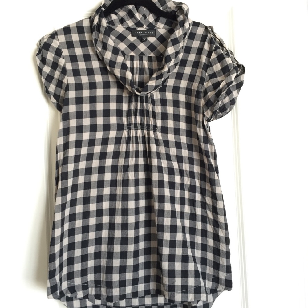 Navy & tan plaid tank.
